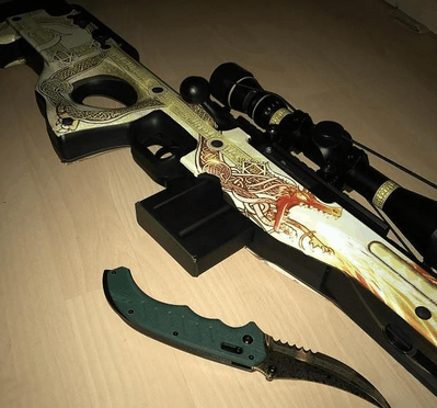 许多球迷初 许多球迷初